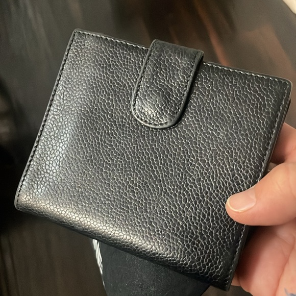 CHANEL BLACK Wallet GUC - Picture 7 of 17